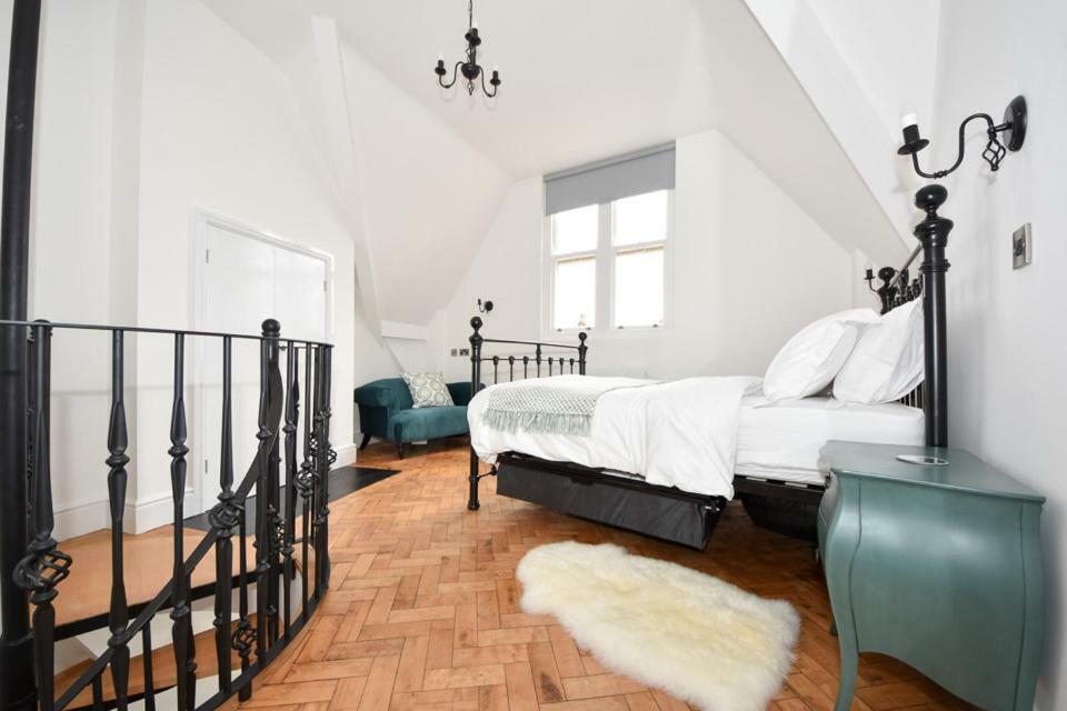 Warwick Post Office Apartment Bagian luar foto